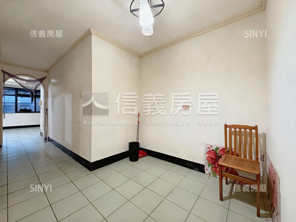 在找汐止城心的公寓嗎？房屋室內格局與周邊環境