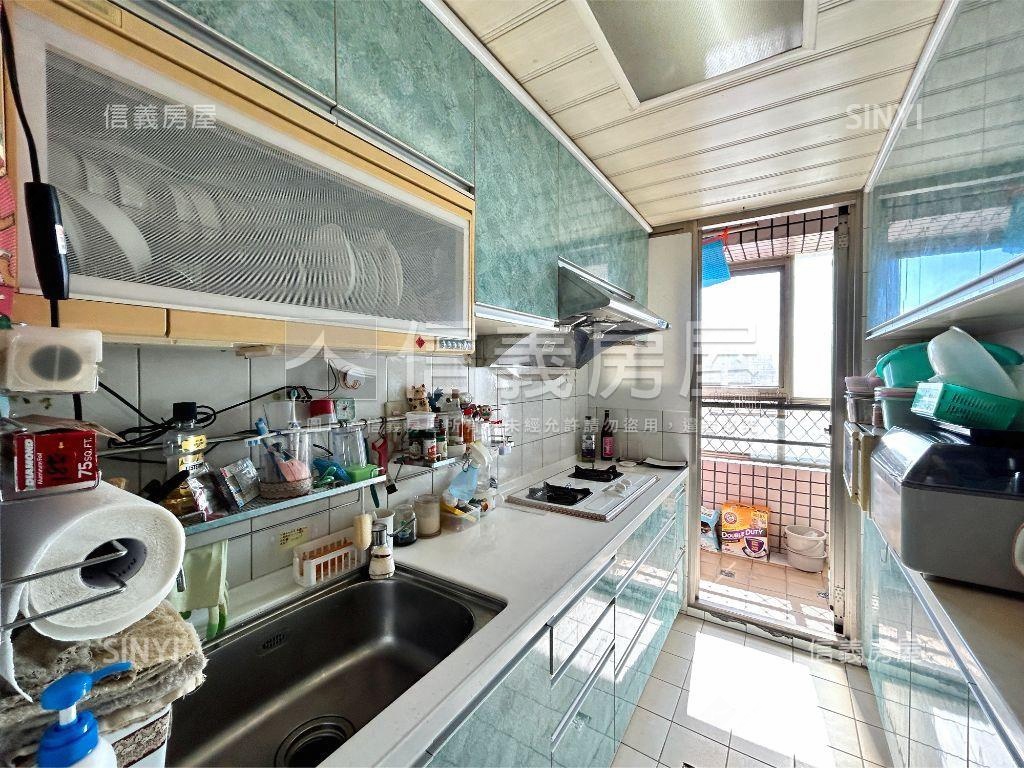 優質學區冠德電梯三房房屋室內格局與周邊環境