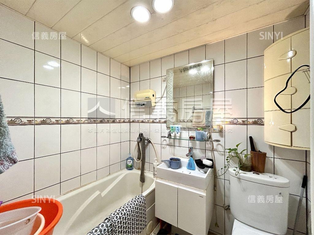 優質學區冠德電梯三房房屋室內格局與周邊環境