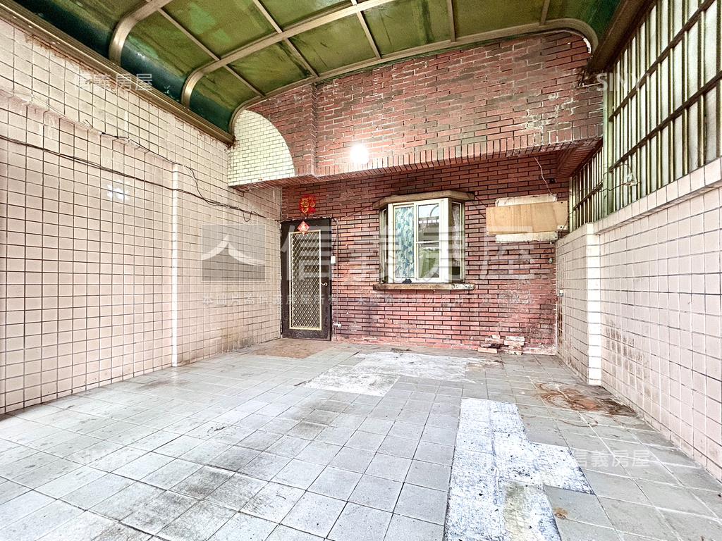 面河景首排車庫透天房屋室內格局與周邊環境