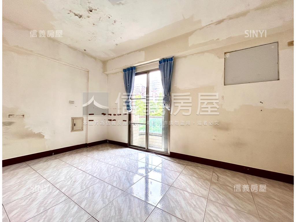 面河景首排車庫透天房屋室內格局與周邊環境