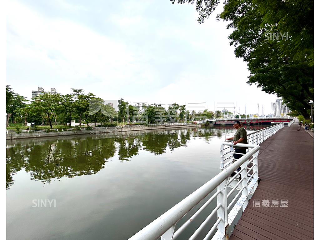 面河景首排車庫透天房屋室內格局與周邊環境