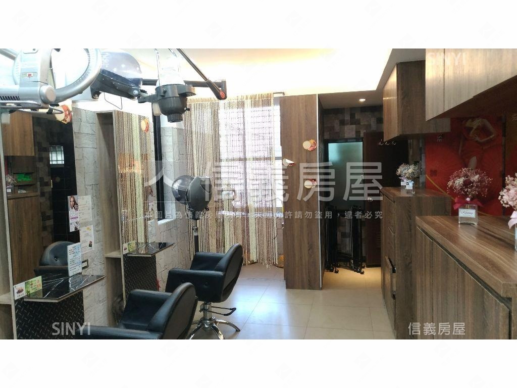 ★正松山路角窗金店面★房屋室內格局與周邊環境