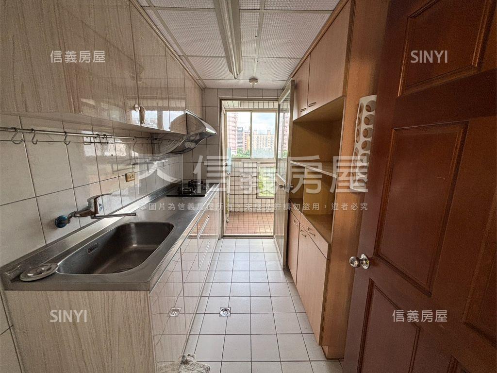免整理入住的兩房美宅房屋室內格局與周邊環境