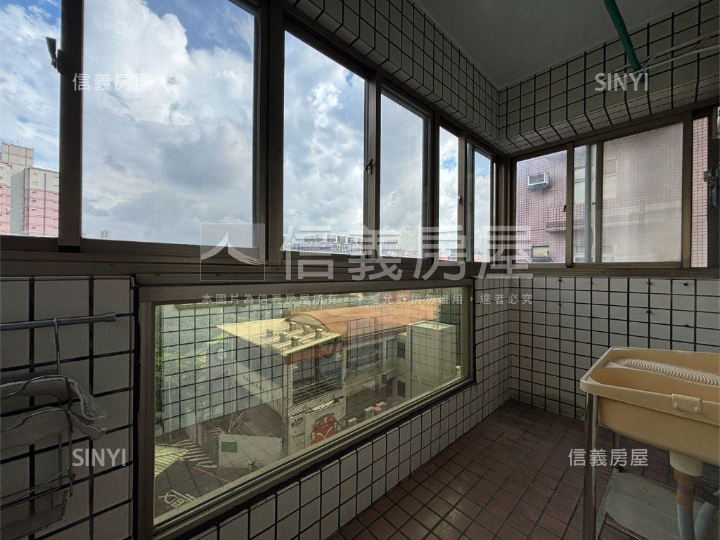 免整理入住的兩房美宅房屋室內格局與周邊環境
