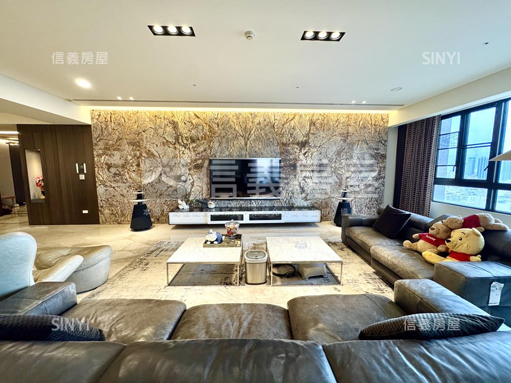 市府特區．精裝豪邸房屋室內格局與周邊環境