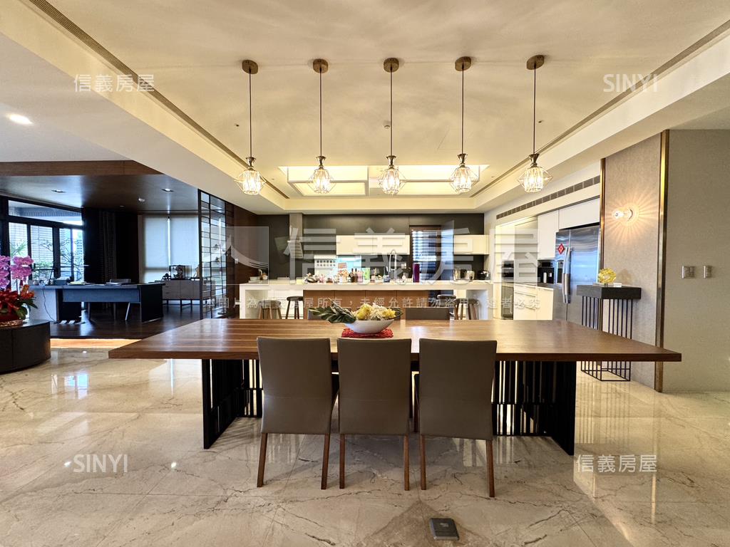 市府特區．精裝豪邸房屋室內格局與周邊環境