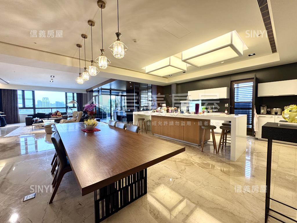 市府特區．精裝豪邸房屋室內格局與周邊環境