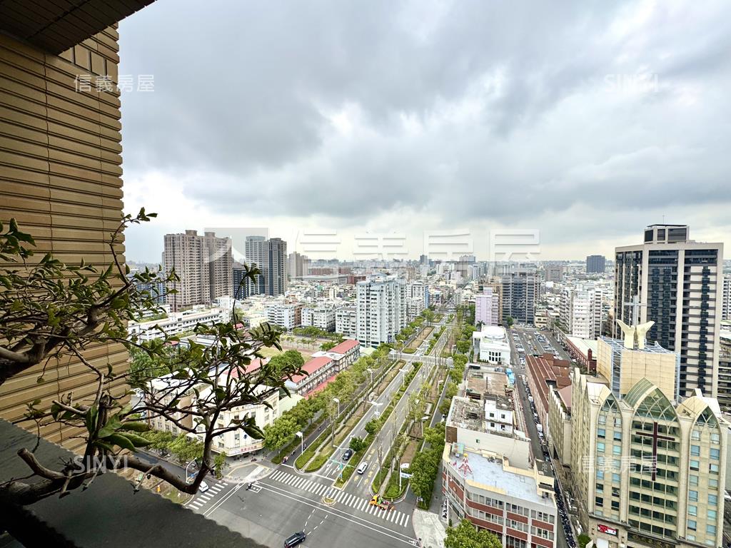 市府特區．精裝豪邸房屋室內格局與周邊環境