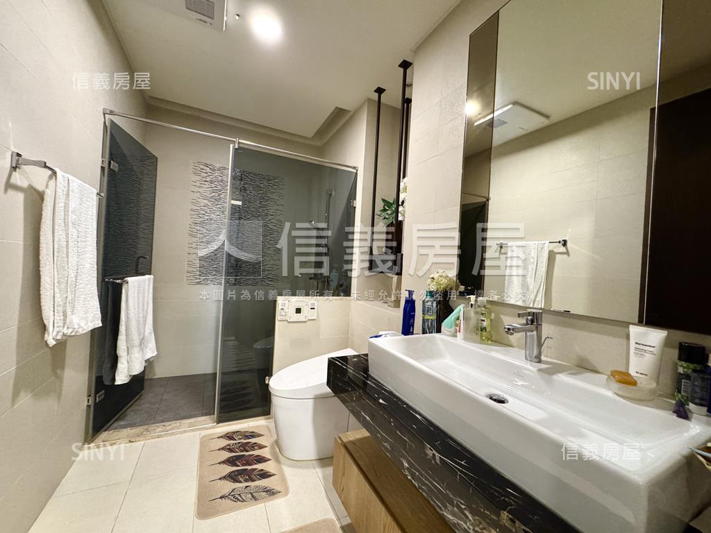 市府特區．精裝豪邸房屋室內格局與周邊環境