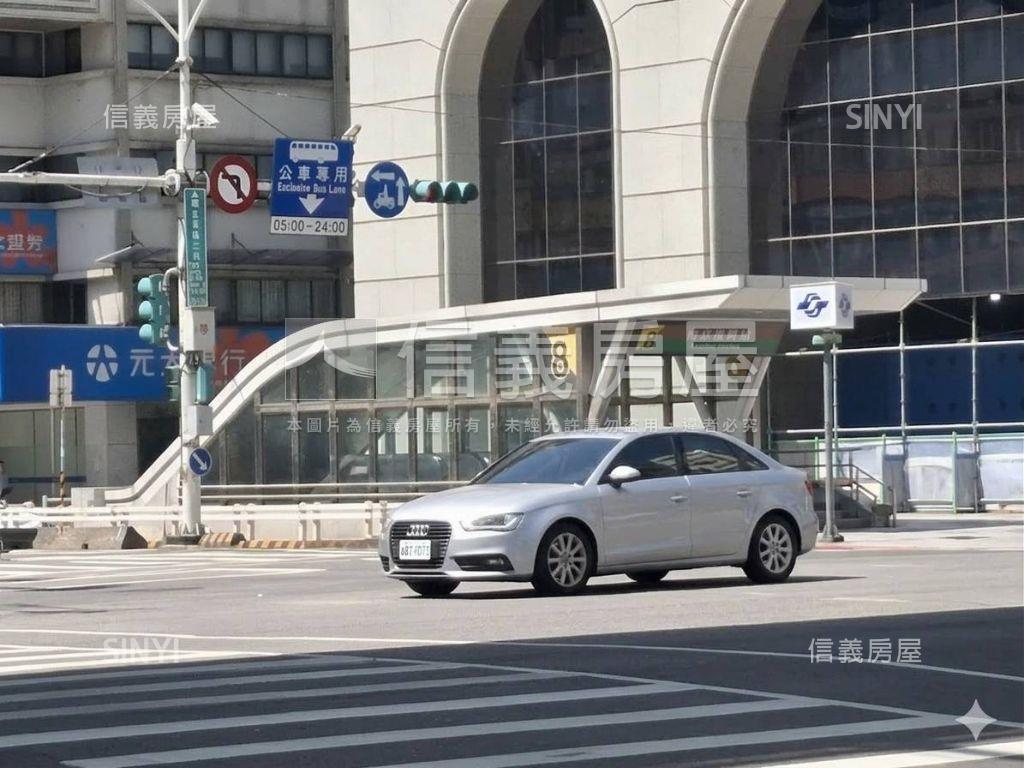 捷運南京復興景觀高樓３房房屋室內格局與周邊環境