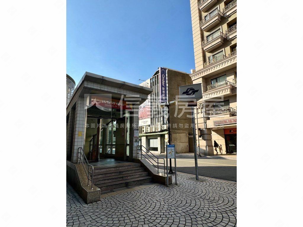 ＷＨＯＵＳＥ第Ａ棟三房房屋室內格局與周邊環境