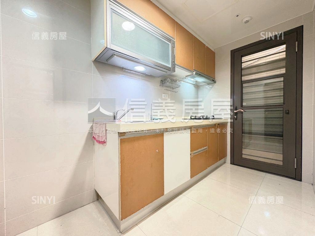 稀有幸福市２房車位房屋室內格局與周邊環境