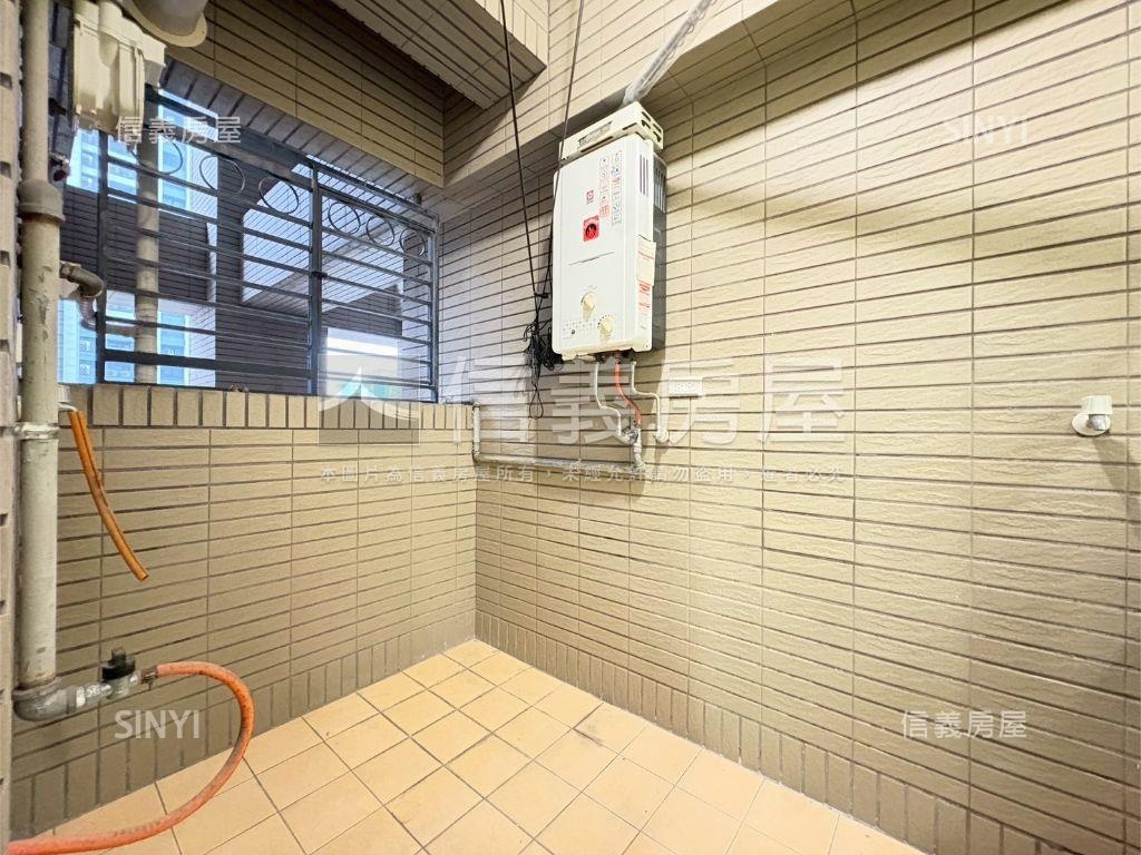 稀有幸福市２房車位房屋室內格局與周邊環境