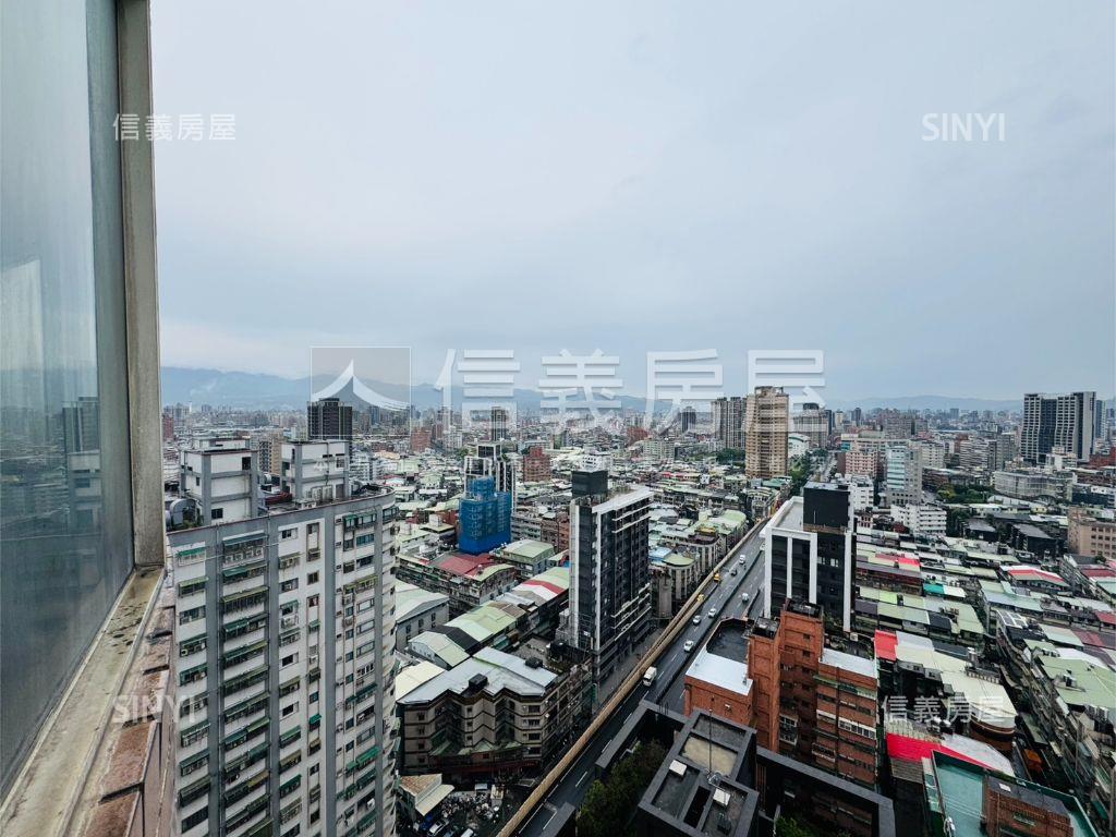 經典阿爾卑斯稀有電梯兩房房屋室內格局與周邊環境