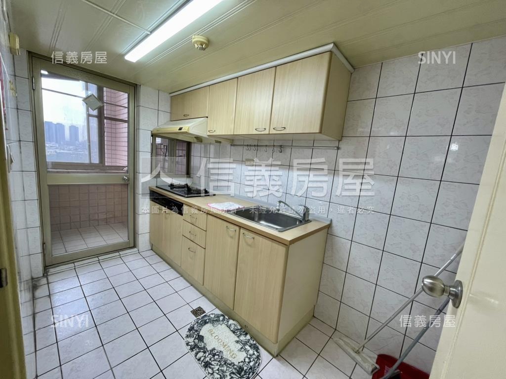 邊間綠寶石溫馨１＋３美宅房屋室內格局與周邊環境