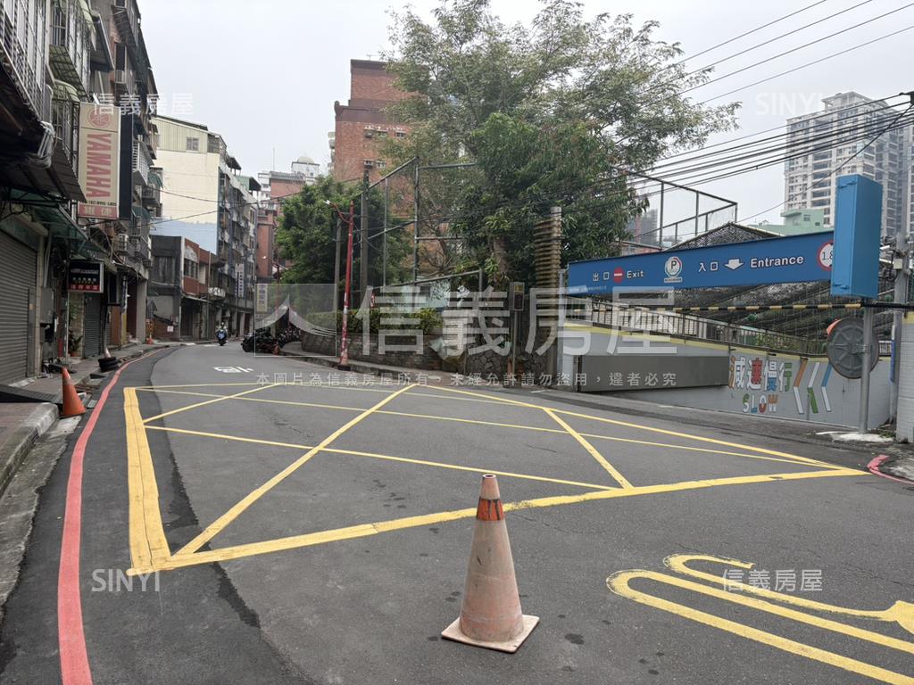 獨立地號新莊廟街店面房屋室內格局與周邊環境