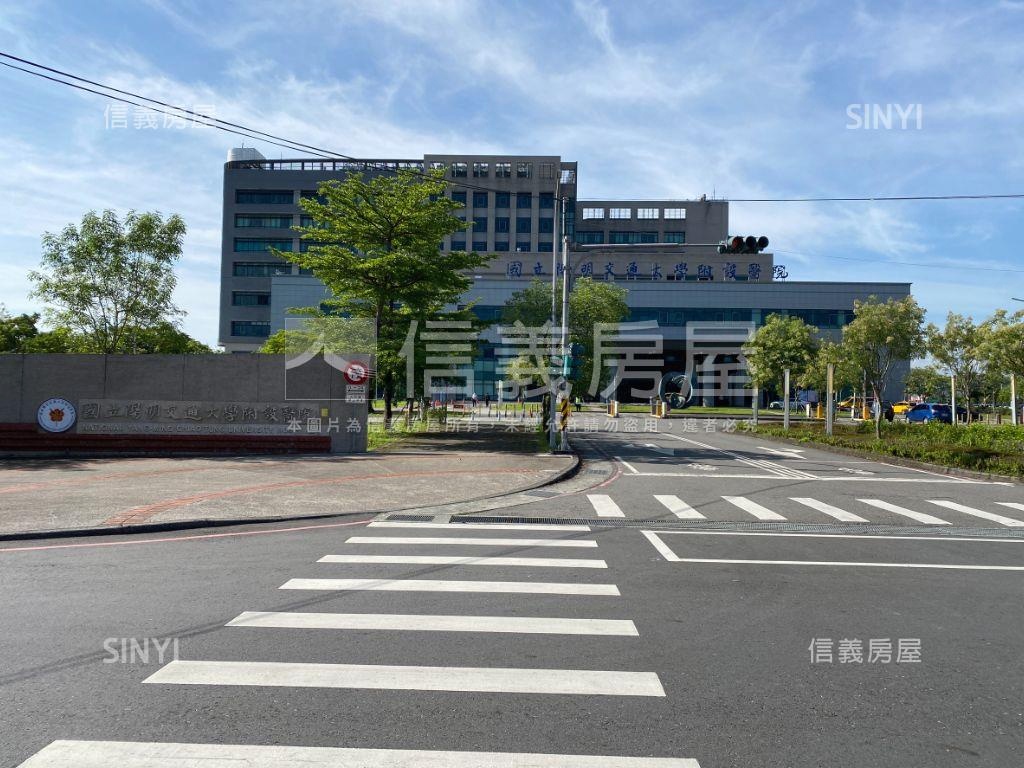 鳳凰１０１稀有２房車位房屋室內格局與周邊環境