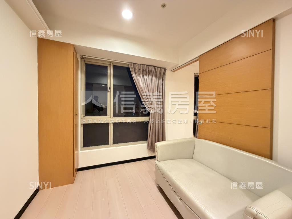 台北人次高樓兩房車位房屋室內格局與周邊環境