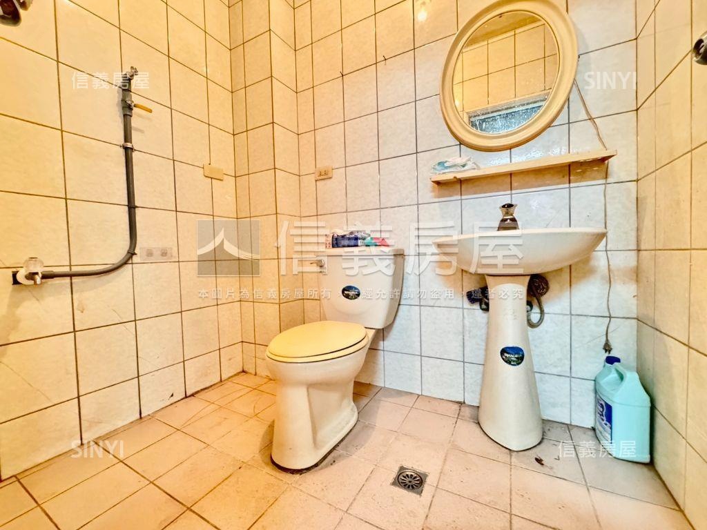 國凱街大空間一樓停車方便房屋室內格局與周邊環境