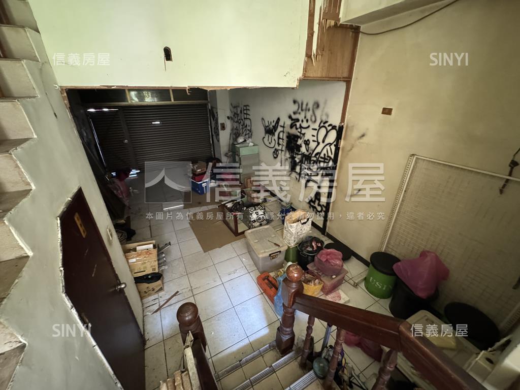 狀元及第近市場金店面房屋室內格局與周邊環境