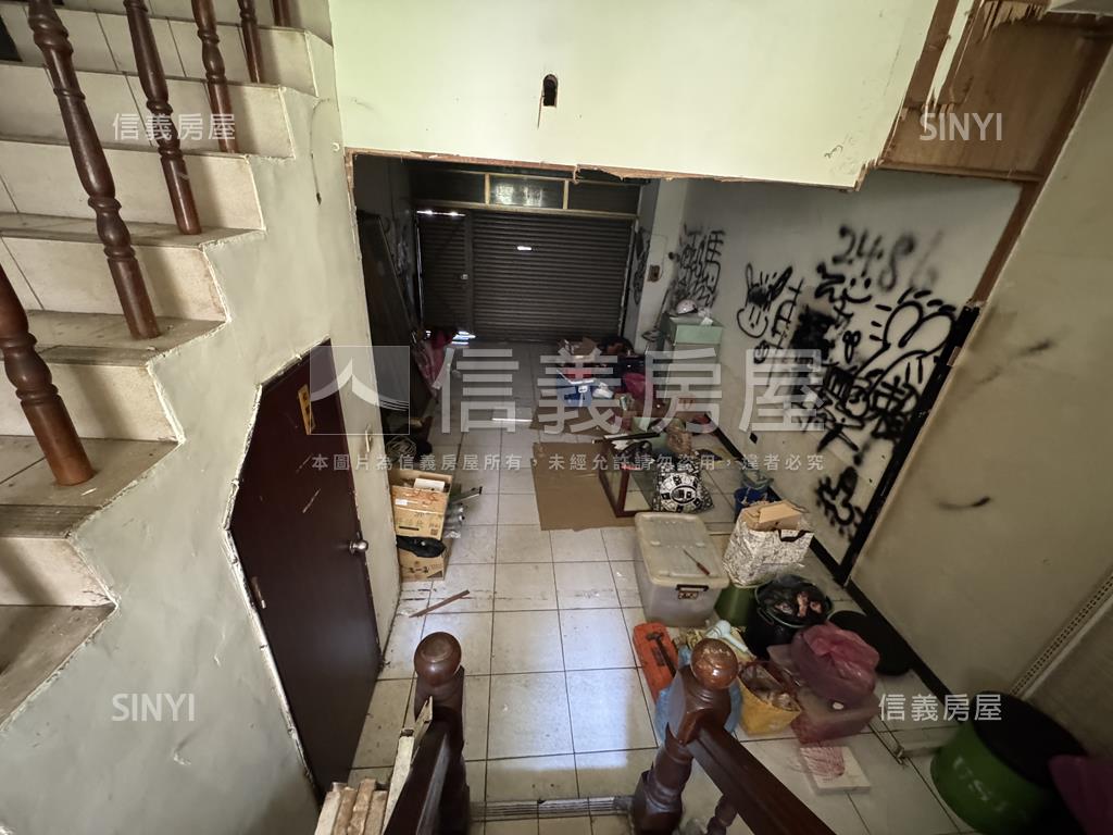 狀元及第近市場金店面房屋室內格局與周邊環境