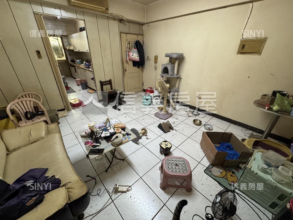狀元及第近市場金店面房屋室內格局與周邊環境