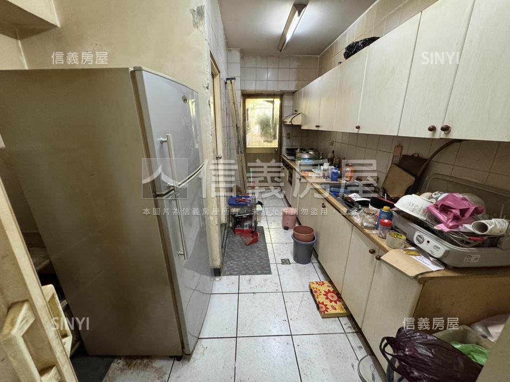 狀元及第近市場金店面房屋室內格局與周邊環境