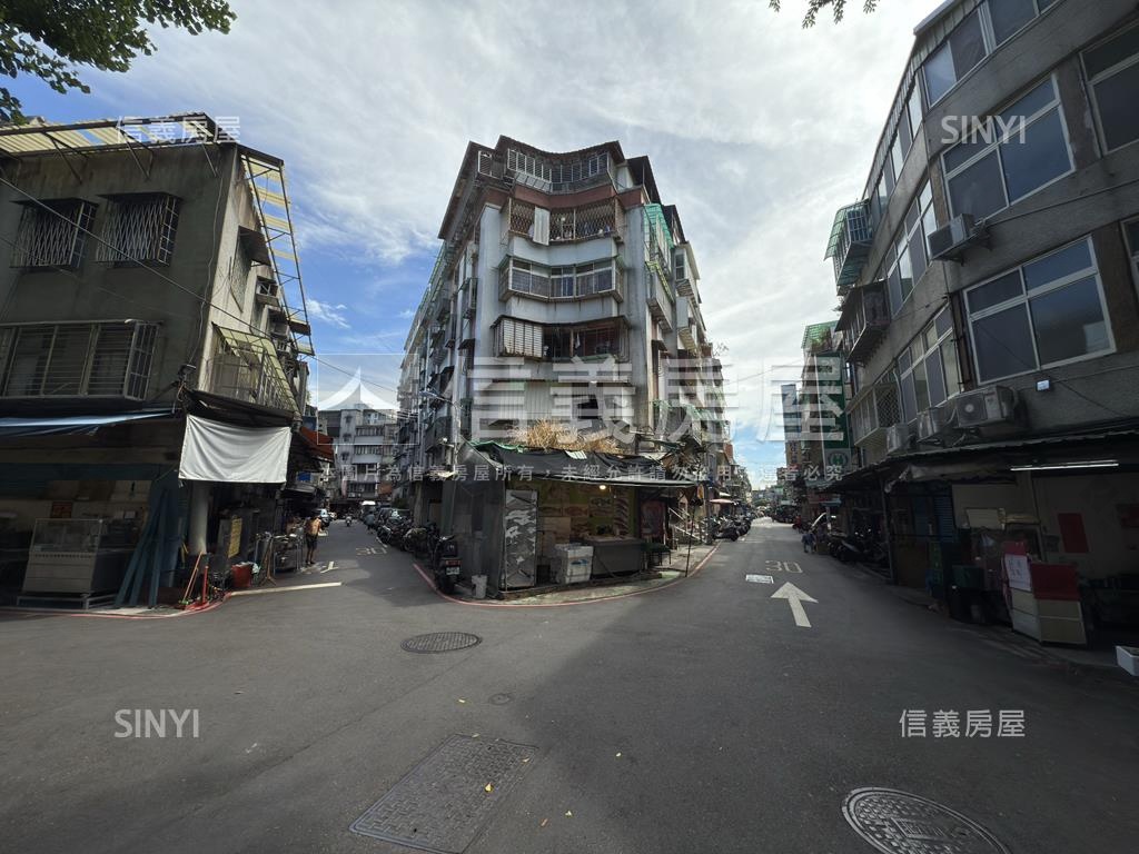 三角公園邊間一樓店面房屋室內格局與周邊環境