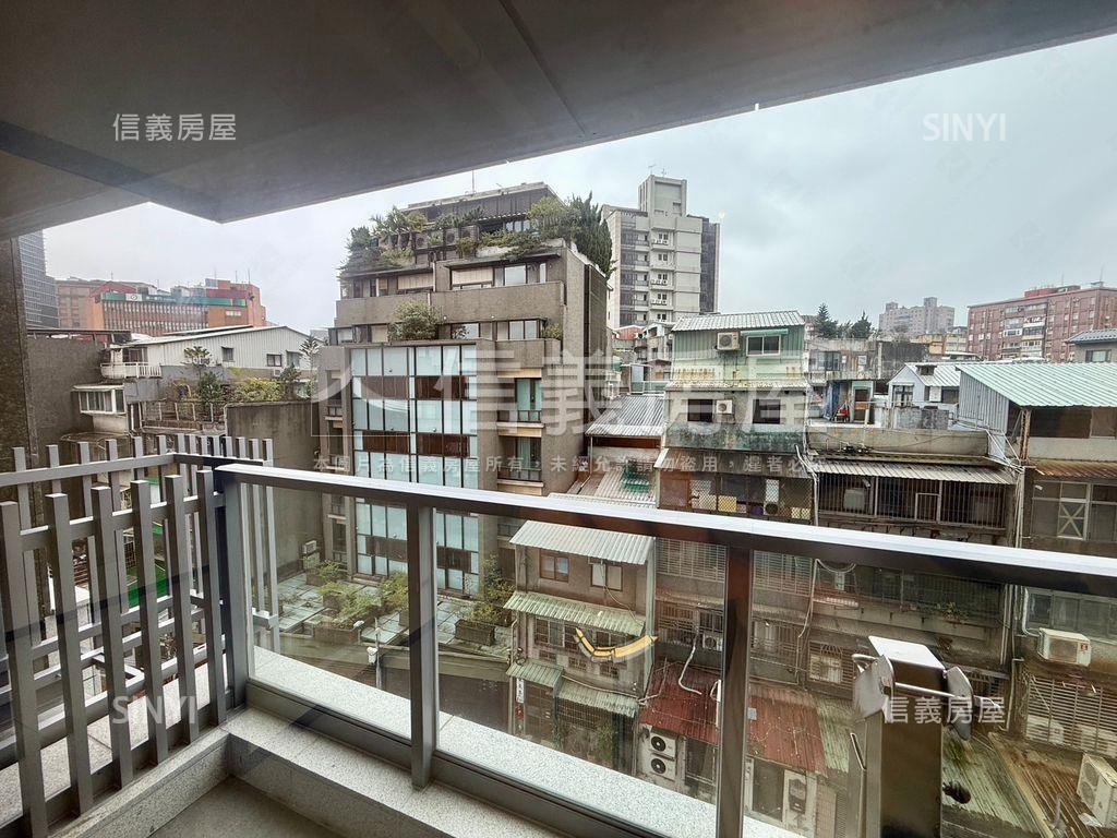 ＳＣ低總兩房●忠孝新生房屋室內格局與周邊環境