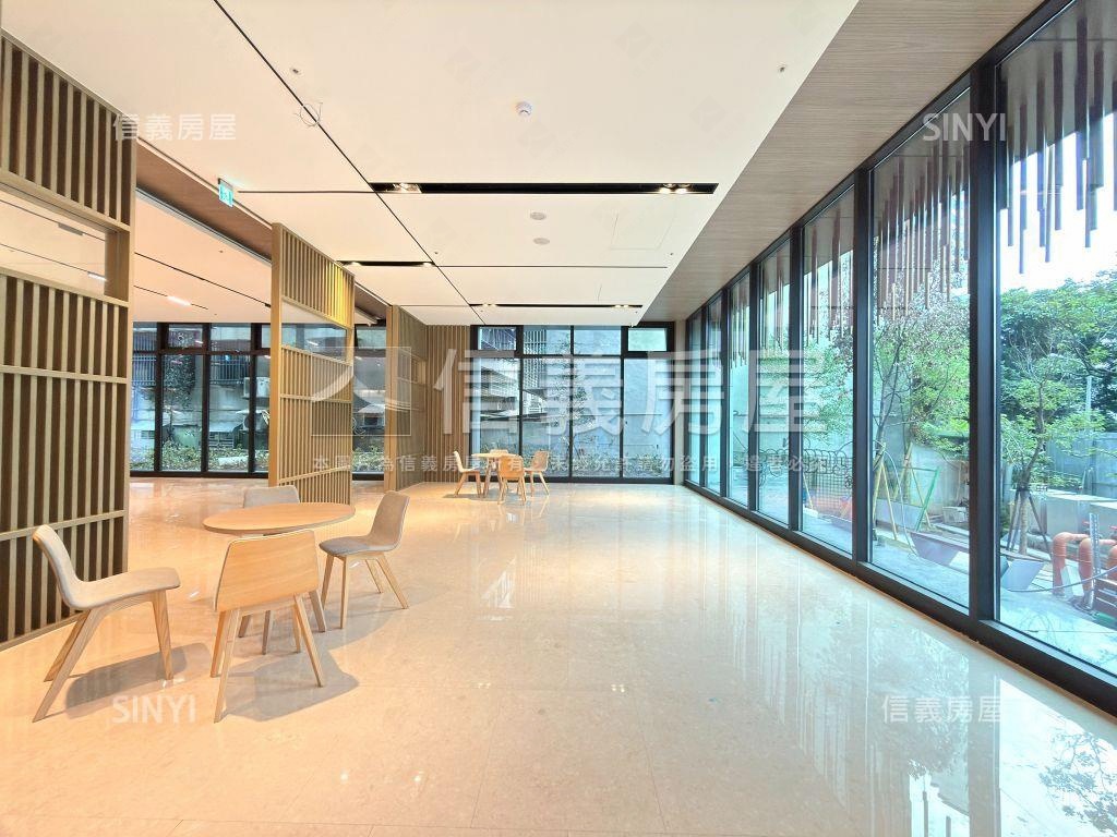 ＳＣ低總兩房●忠孝新生房屋室內格局與周邊環境