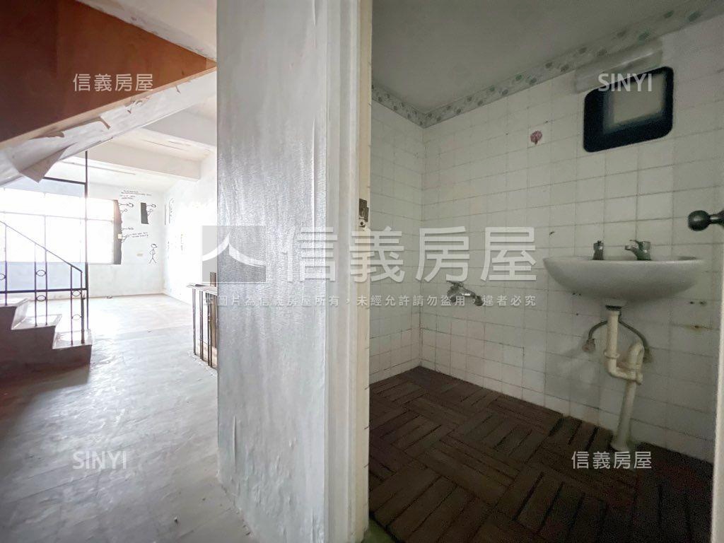 【透天】華夏路正路金店房屋室內格局與周邊環境