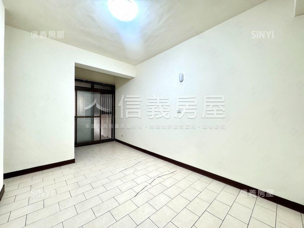 近文心中清捷運透天宅房屋室內格局與周邊環境