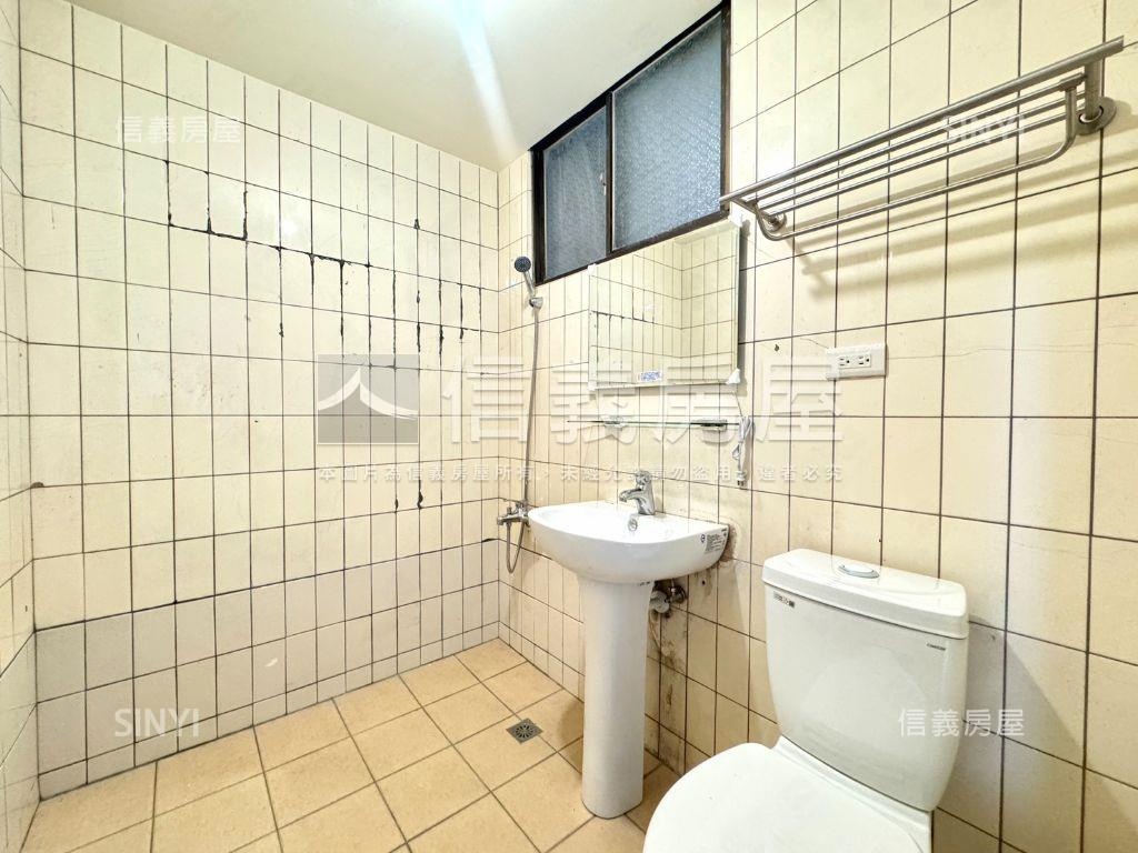 近文心中清捷運透天宅房屋室內格局與周邊環境