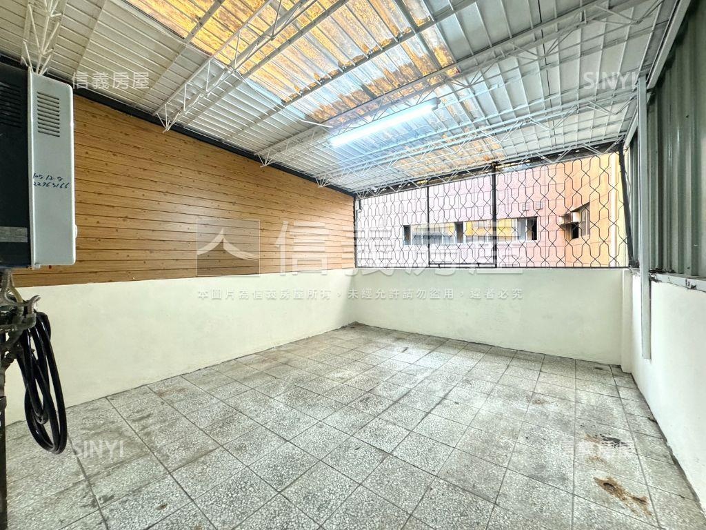 近文心中清捷運透天宅房屋室內格局與周邊環境
