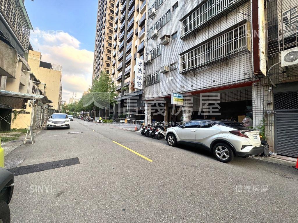 近文心中清捷運透天宅房屋室內格局與周邊環境
