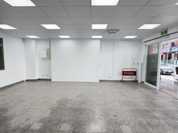 近信義國中小金店面