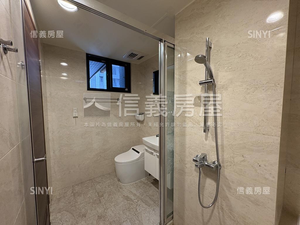 夢幻誠邊間急售房三房平車房屋室內格局與周邊環境