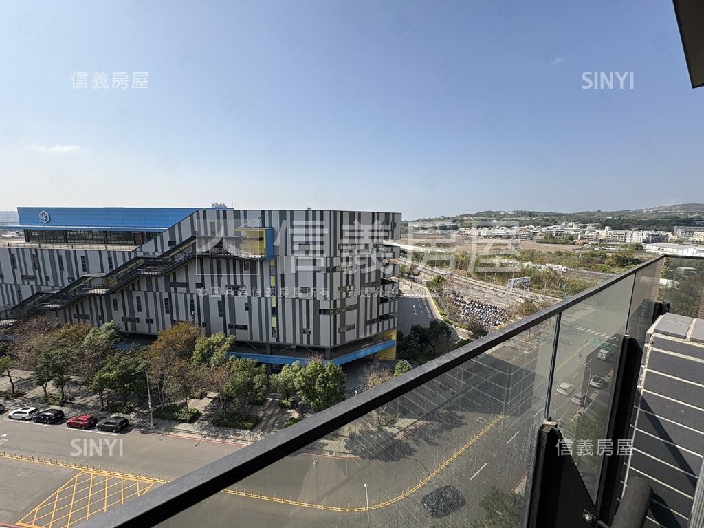 夢幻誠邊間急售房三房平車房屋室內格局與周邊環境