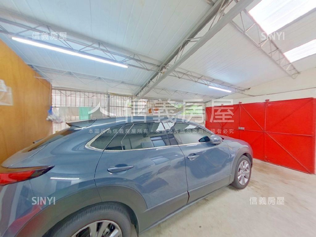 龍山透天方正邊間附車位房屋室內格局與周邊環境