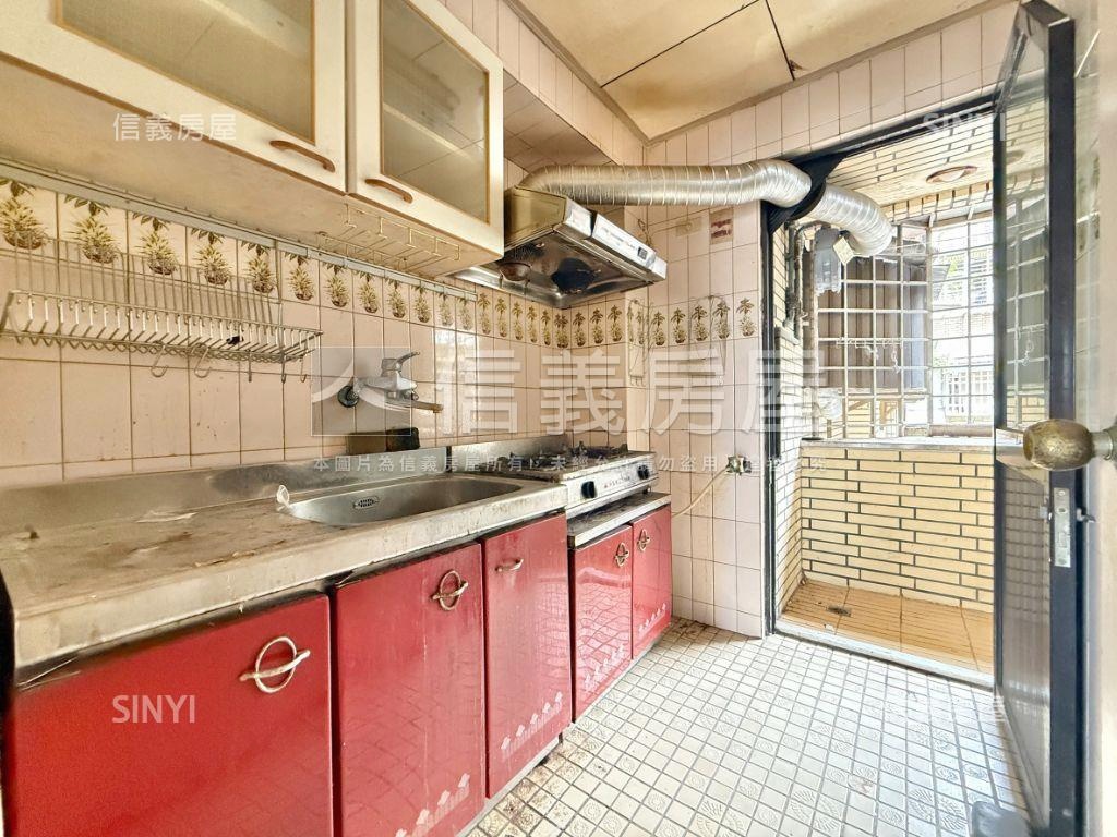 郵政新村帝王戶別值得擁有房屋室內格局與周邊環境