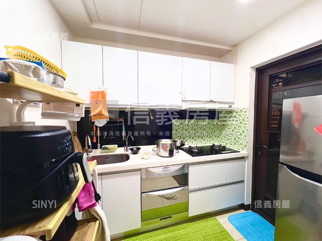 八擴●墨爾本２房美居車位房屋室內格局與周邊環境