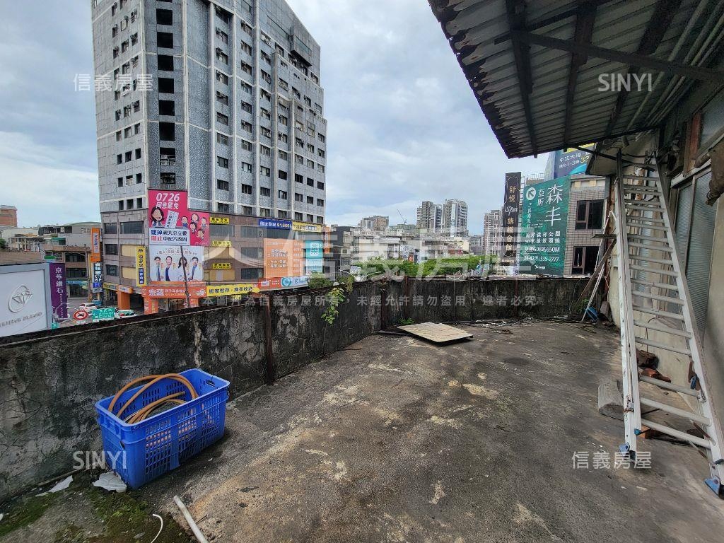 中正路三角窗透店房屋室內格局與周邊環境