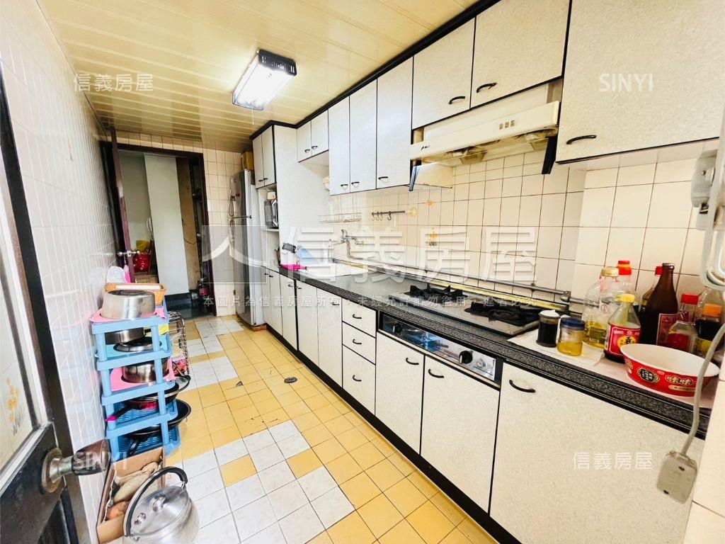 正文德路華廈房屋室內格局與周邊環境