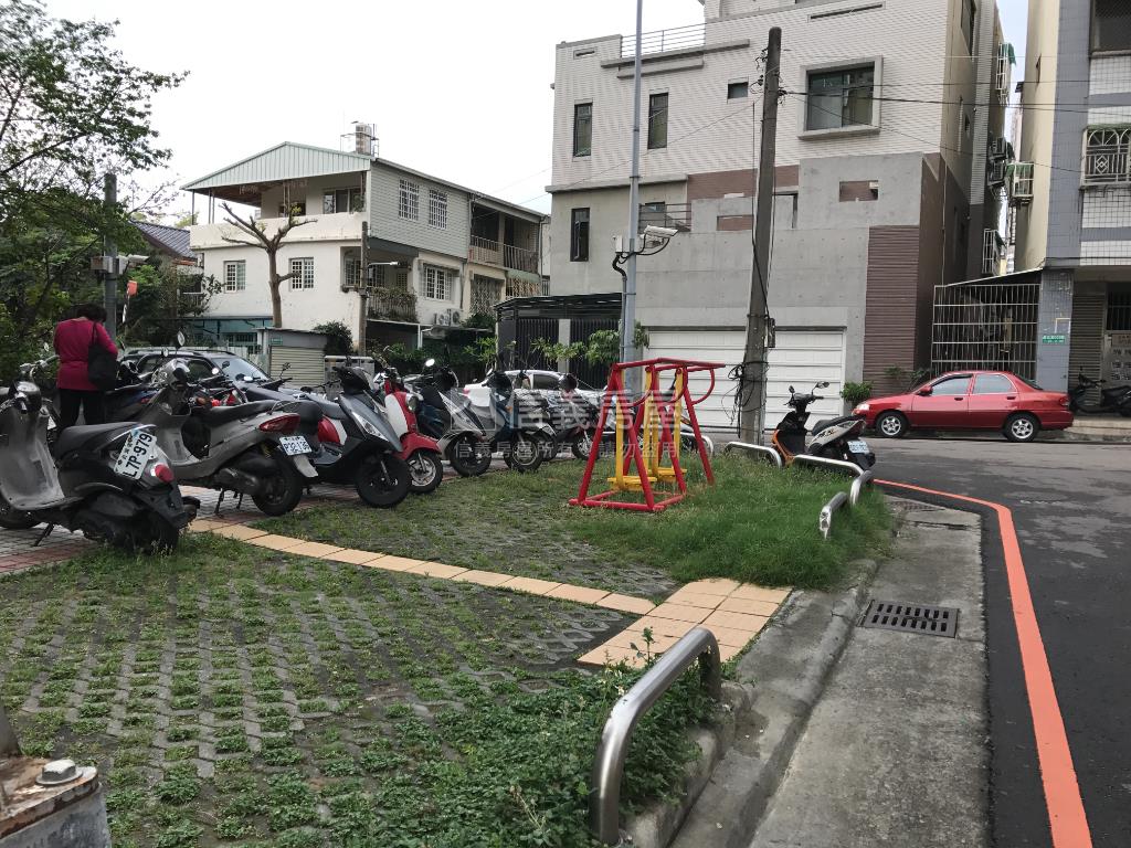 虎嘯中村高樓層三房房屋室內格局與周邊環境