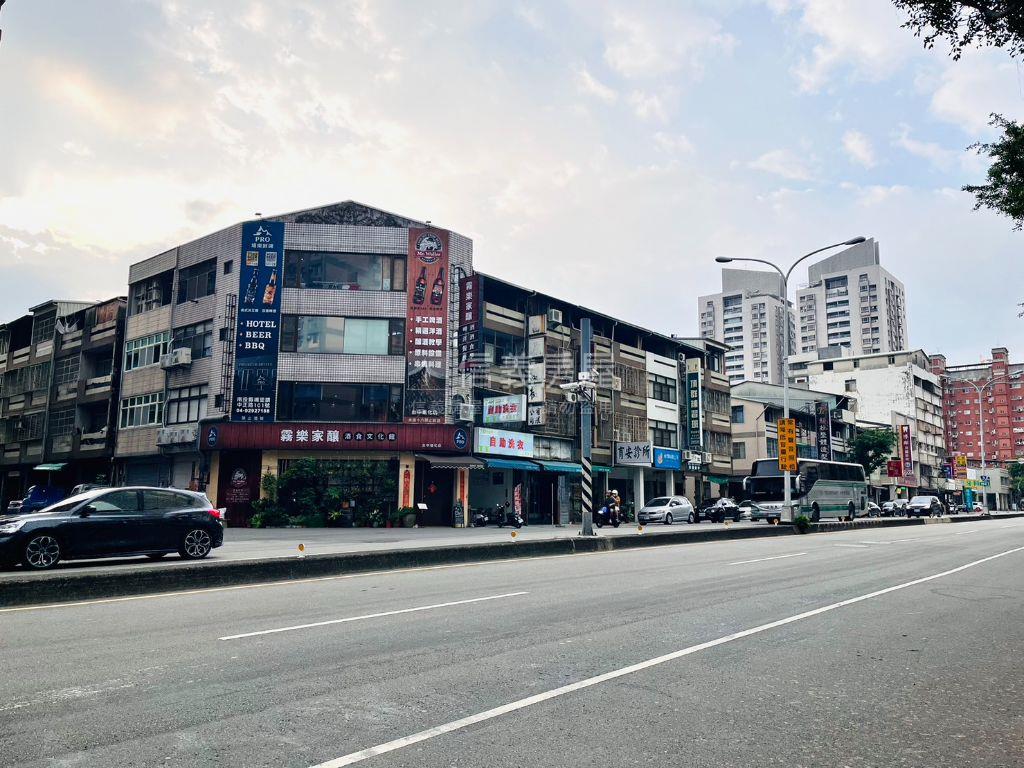 虎嘯中村高樓層三房房屋室內格局與周邊環境