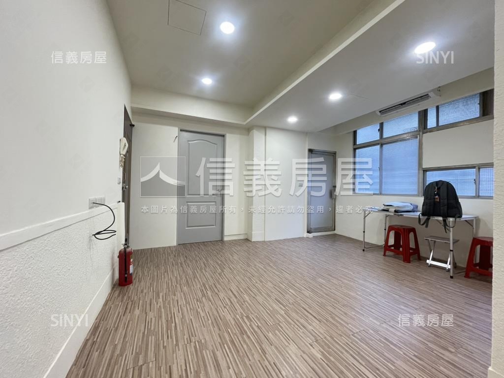 正義映月‧雙層公寓房屋室內格局與周邊環境