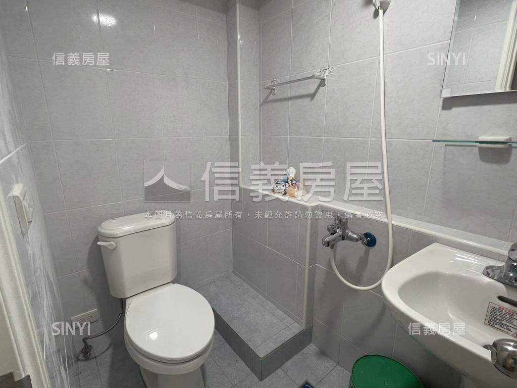 正義映月‧雙層公寓房屋室內格局與周邊環境