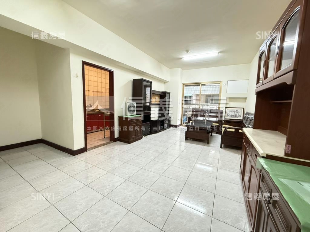 光大國宅。邊間大陽台房屋室內格局與周邊環境