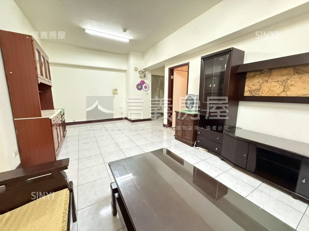 光大國宅。邊間大陽台房屋室內格局與周邊環境